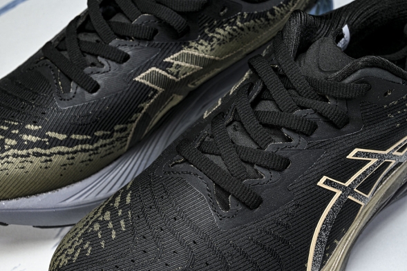 Asics Novablast 4 1011B924-001 