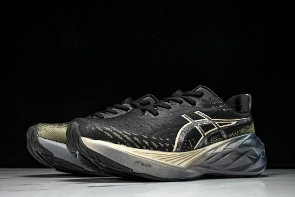 Asics Novablast 4 1011B924-001 
