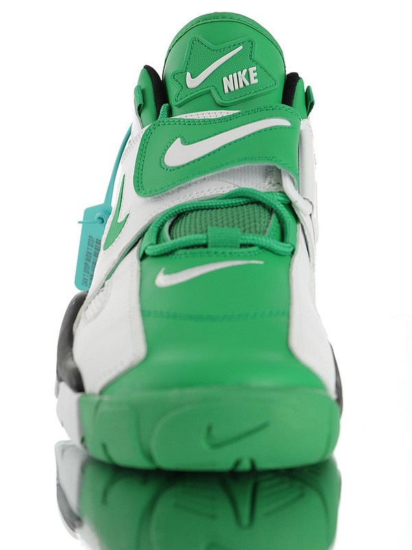 Nike Air Barrage Mid QS