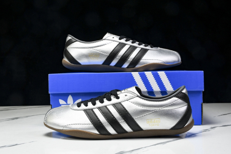 Adidas Tokyo W JQ3024
