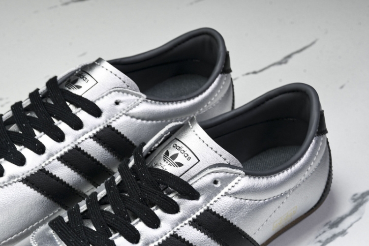 Adidas Tokyo W JQ3024