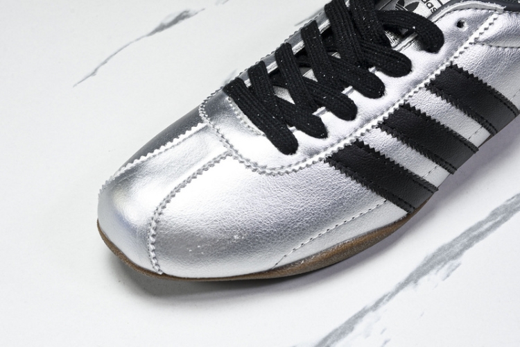 Adidas Tokyo W JQ3024