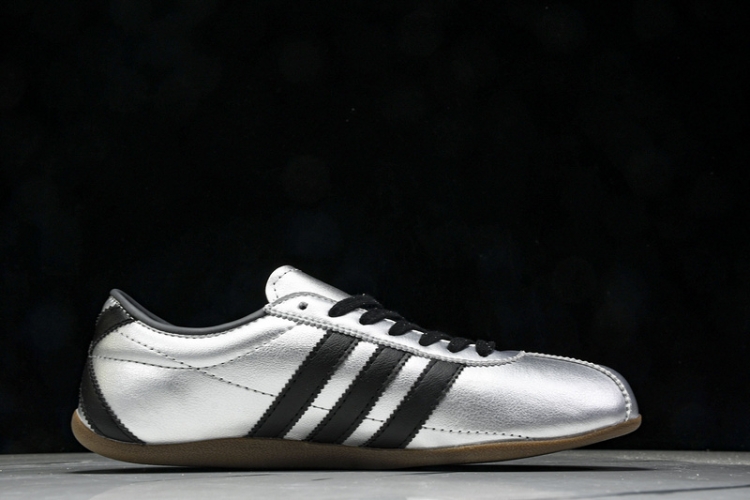 Adidas Tokyo W JQ3024
