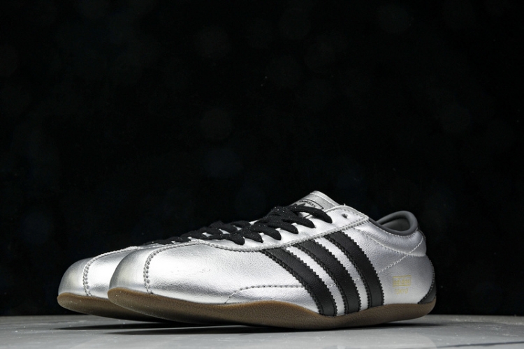 Adidas Tokyo W JQ3024