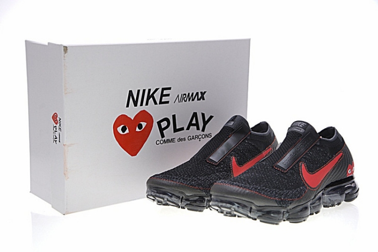 CDG PLAY x Nike Air VaporMax Flyknit 924501-006