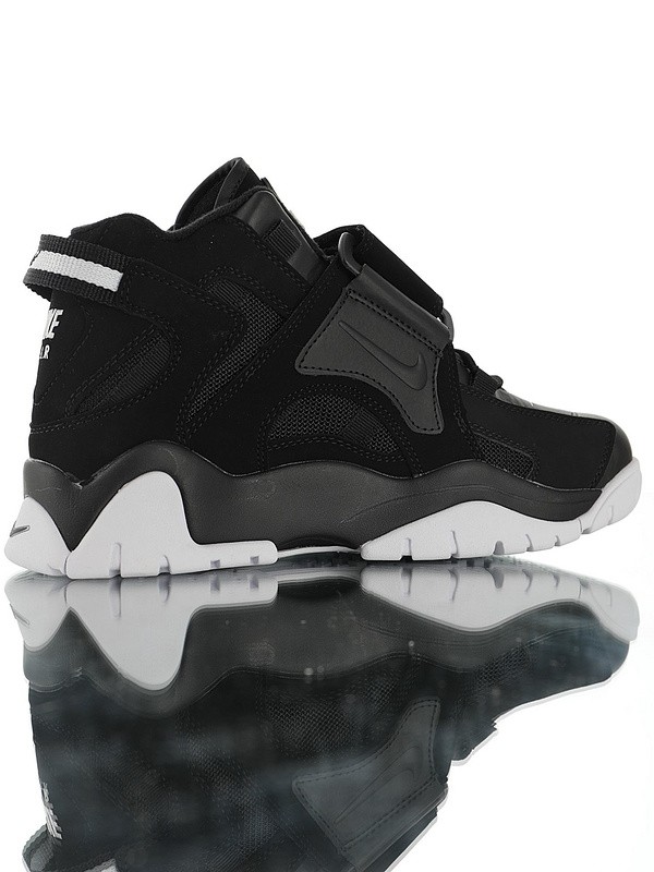 Nike Air Barrage Mid QS 