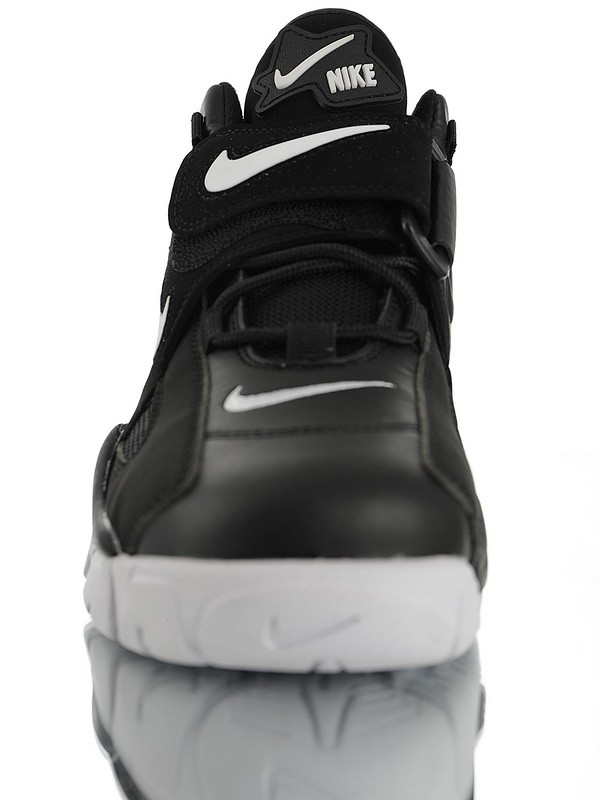 Nike Air Barrage Mid QS 