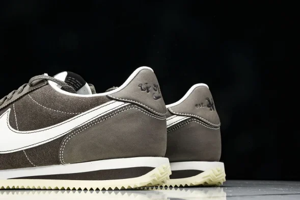 Nike Cortez Classic FQ8144-237 