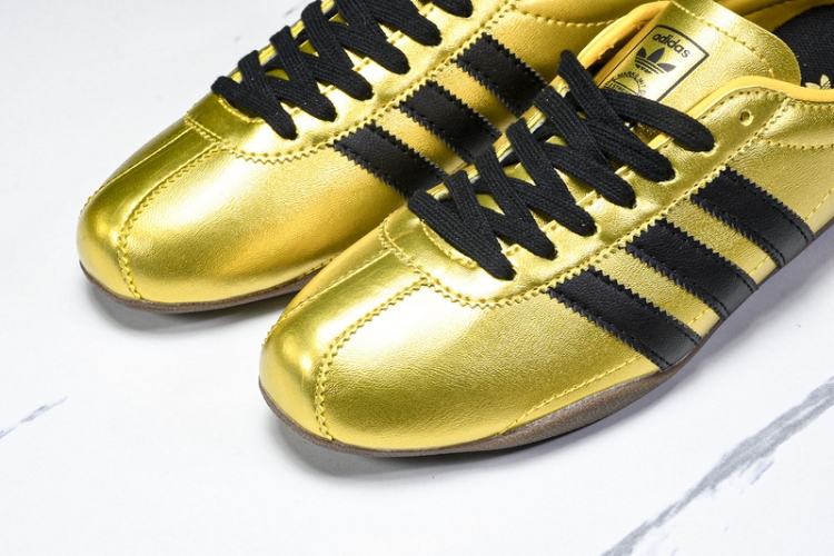 Adidas Tokyo W JQ2156