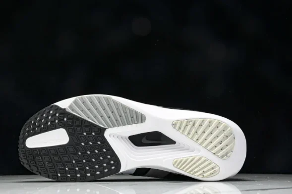 Nike Zoom Rival Fly 4 FV6040-001 