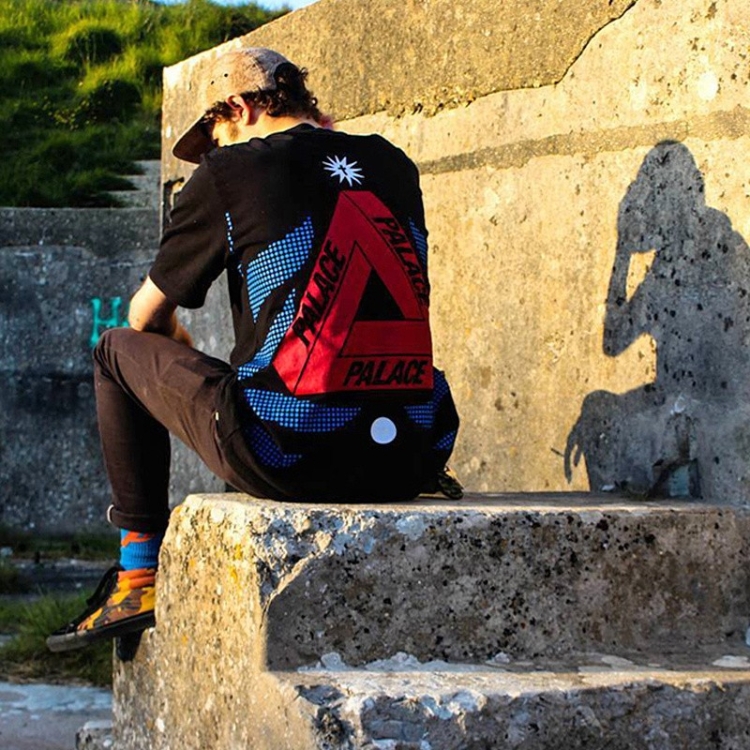  Palace 