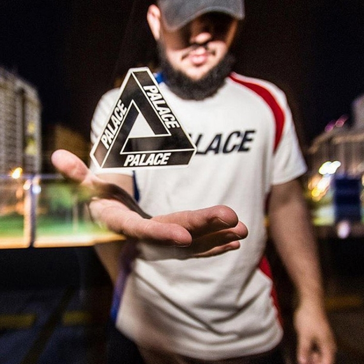  Palace 