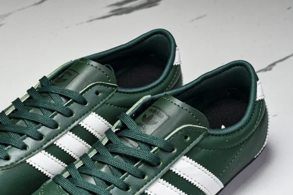 Adidas Tokyo W JR1270 