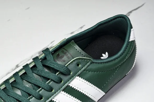 Adidas Tokyo W JR1270 