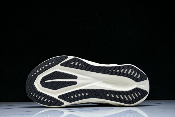 Asics Novablast 5 1011B974-002 