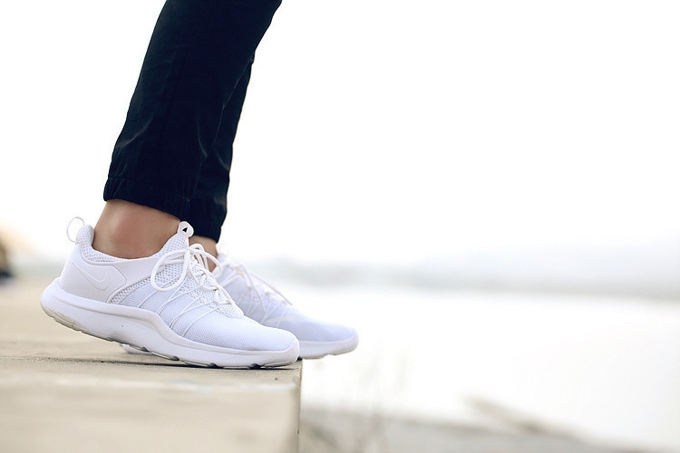 Nike Darwin run “All White” 819803-111