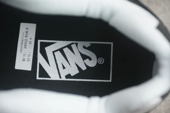 Vans Knu Skool VN0009QCCJJ 