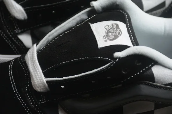 Vans Knu Skool VN0009QCCJJ 