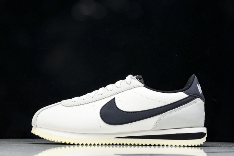  Nike Cortez Classic FN7650-030