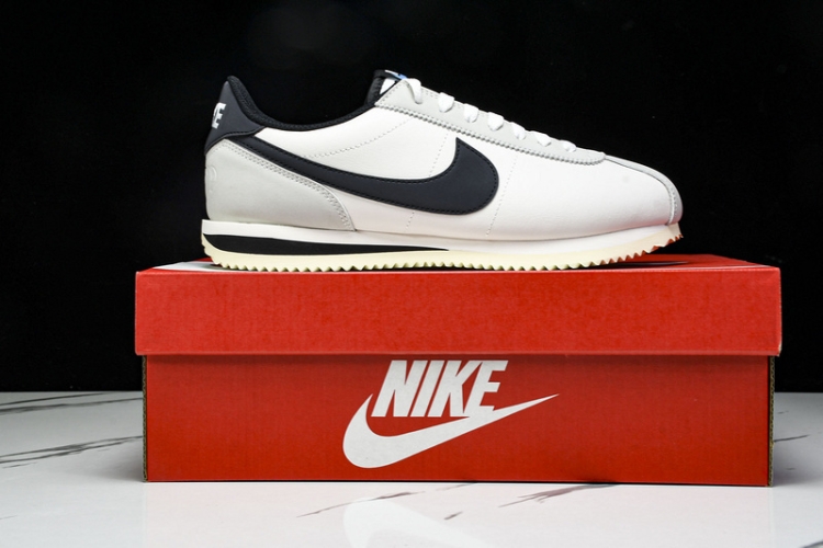  Nike Cortez Classic FN7650-030
