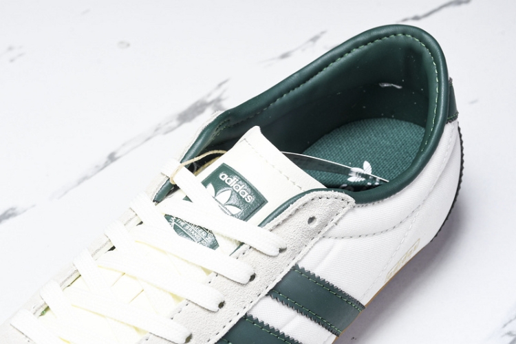 Adidas Tokyo W JP9705