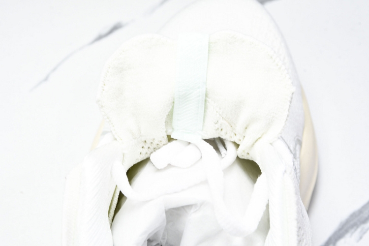 Asics Gel-Nimbus 26 1011B794-101
