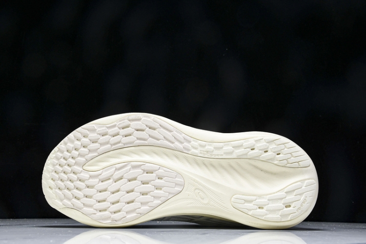 Asics Gel-Nimbus 26 1011B794-101