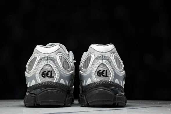 Asics Gel-NYC 1203A280-020 