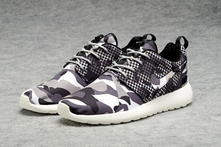 Nike roshe run camo 