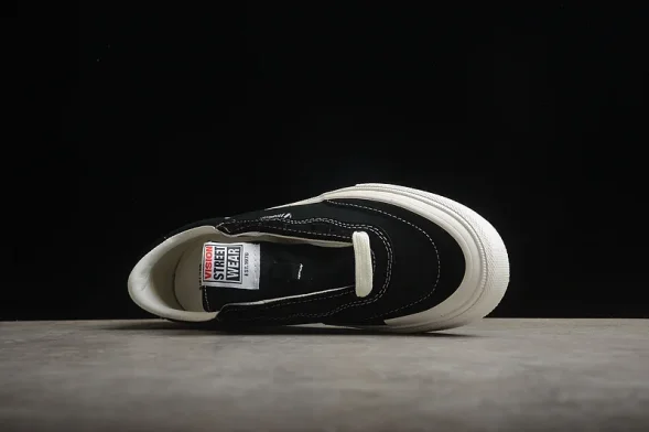 Vision Street Wear V231NY700802 