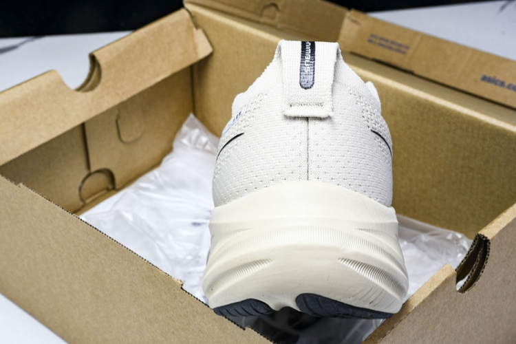 Asics Gel-Nimbus 26 1011B794-021