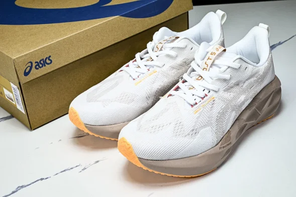 Asics Novablast 5 1012B765-102 