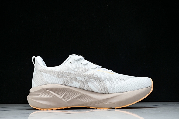 Asics Novablast 5 1012B765-102 