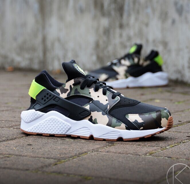 NIKE AIR HUARACHE