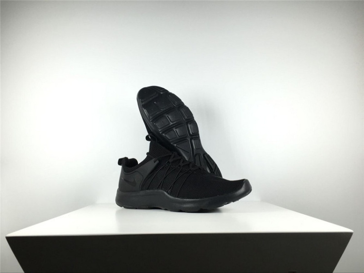 Nike Darwin run “All Black” 819803-010