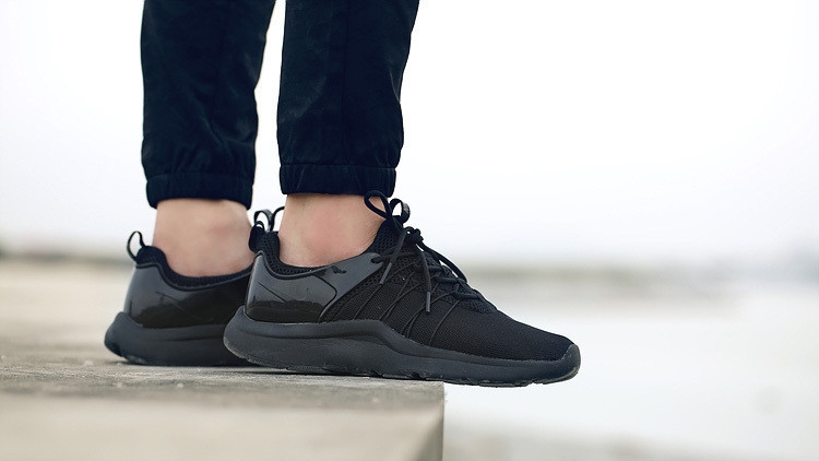 Nike Darwin run “All Black” 819803-010