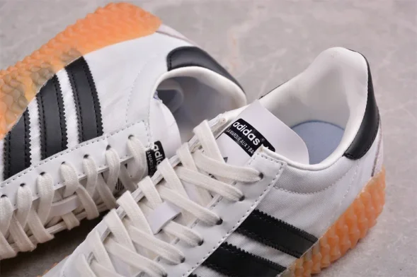 Adidas Originals Kamanda Country EE5665 