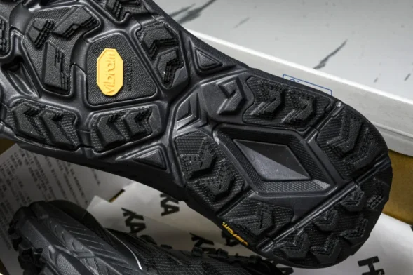 Hoka One One Mafate Speed 4 1168450 BCKT 