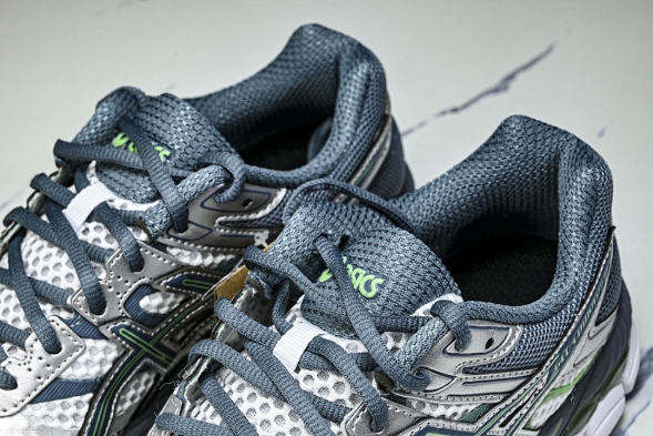 Asics Gel-Cumulus 16 TG 1203A733-100 