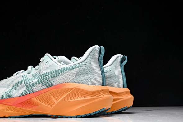 Asics Novablast 5 1011B974-400 