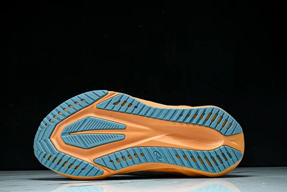 Asics Novablast 5 1011B974-400 