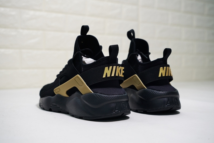 NIKE AIR HUARACHE RUN ULTRA SUEDE ID 829669-331