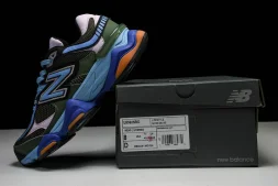 New Balance 9060 U9060NBO