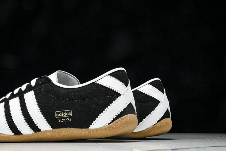 Adidas Tokyo W JI0183