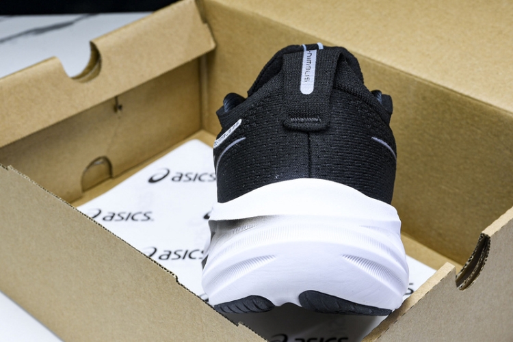 Asics Gel-Nimbus 26 1011B794-001