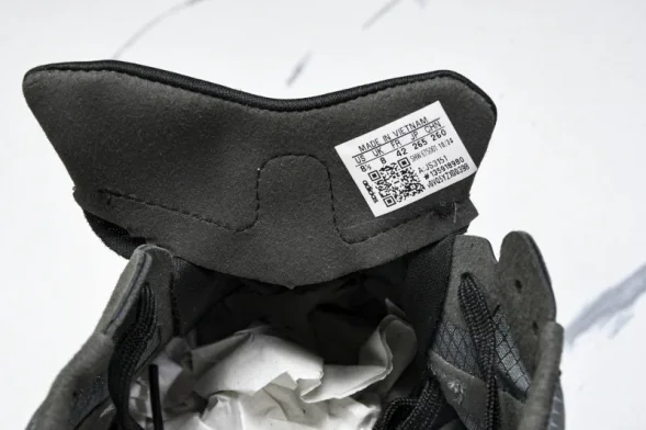 Y-3 x Adidas Adios 9 M JS3151 