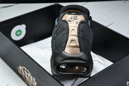 Nike Air Max 95 HQ6457-001