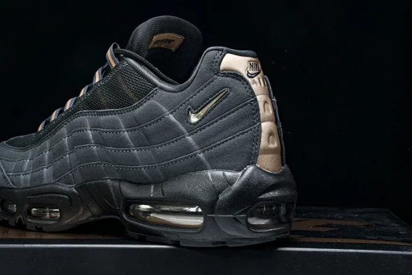 Nike Air Max 95 HQ6457-001 