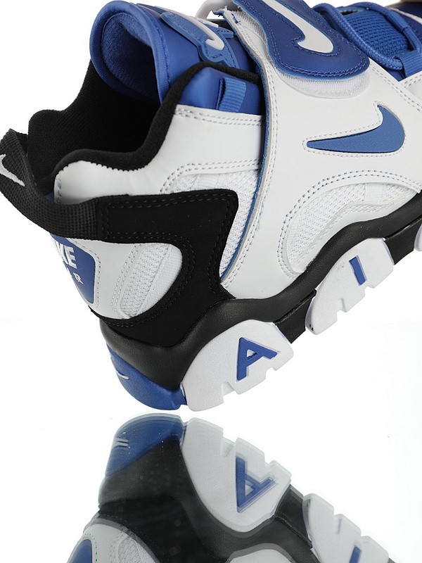 Nike Air Barrage Mid QS 