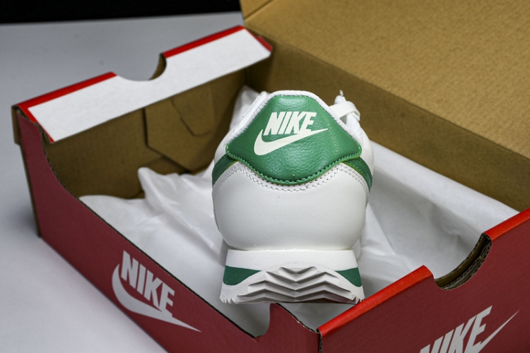  Nike Cortez Classic DM4044 104